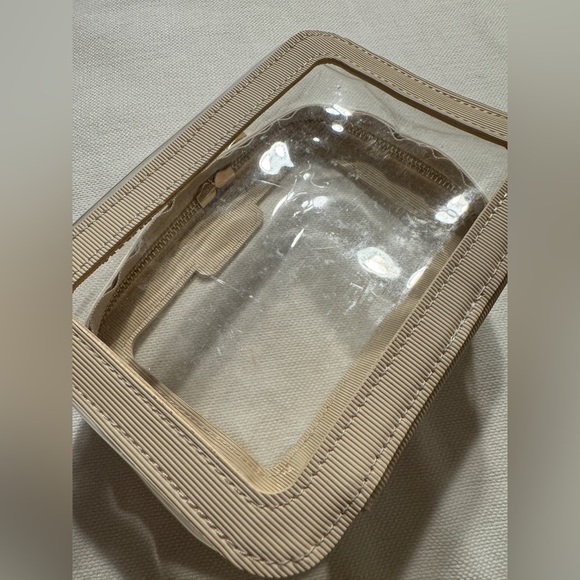 Vieve Cream + Clear Cosmetics Bag - Picture 5 of 7
